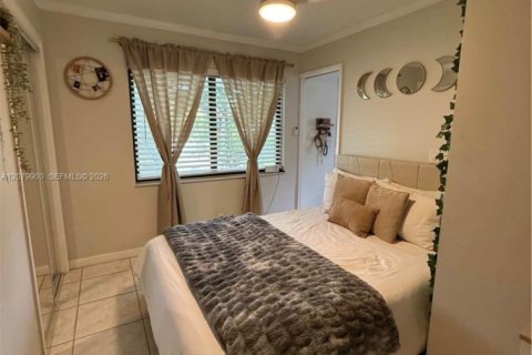 Immobilier commercial à vendre à Lantana, Floride: 74.32 m2 № 2338623 - photo 6