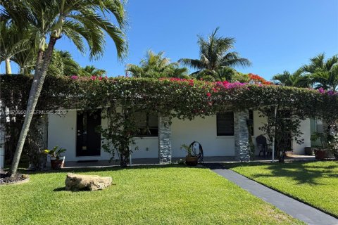 Immobilier commercial à Lantana, Floride 74.32 m2 № 2338623