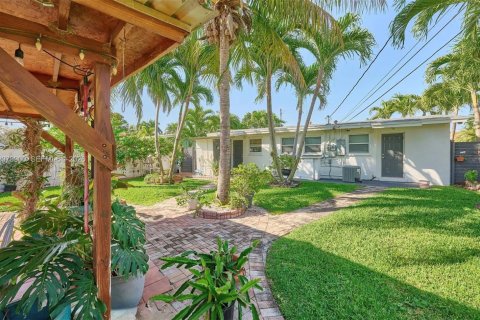 Immobilier commercial à vendre à Lantana, Floride: 74.32 m2 № 2338623 - photo 17