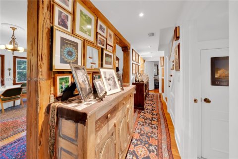Casa en venta en Miami, Florida, 5 dormitorios, 287.07 m2 № 2260070 - foto 30