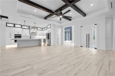 House in Naples, Florida 4 bedrooms, 219.06 sq.m. № 1827288 - photo 10