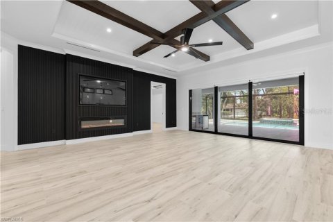 House in Naples, Florida 4 bedrooms, 219.06 sq.m. № 1827288 - photo 6