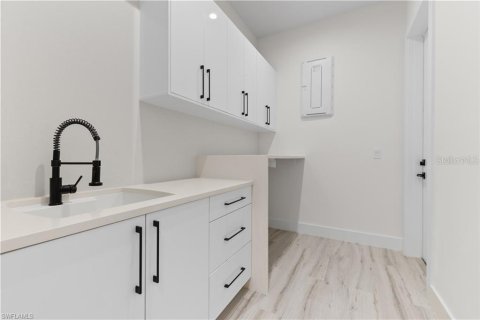 House in Naples, Florida 4 bedrooms, 219.06 sq.m. № 1827288 - photo 26