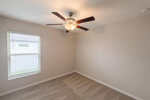 House in Zephyrhills, Florida 4 bedrooms, 178.19 sq.m. № 2394389 - photo 17