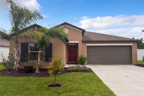House in Zephyrhills, Florida 4 bedrooms, 178.19 sq.m. № 2394389