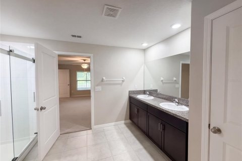 House in Zephyrhills, Florida 4 bedrooms, 178.19 sq.m. № 2394389 - photo 26