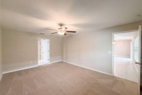 House in Zephyrhills, Florida 4 bedrooms, 178.19 sq.m. № 2394389 - photo 19