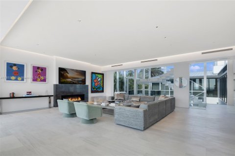 House in Miami Beach, Florida 5 bedrooms, 545.15 sq.m. № 1895655 - photo 8