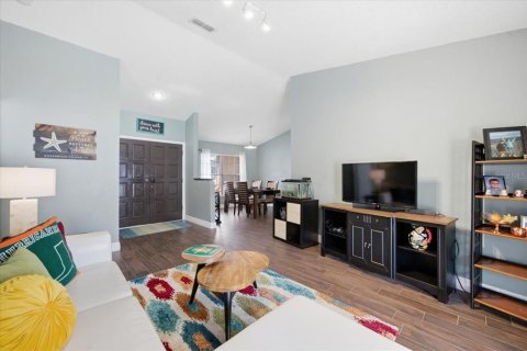 House in Tampa, Florida 4 bedrooms, 183.02 sq.m. № 2197254 - photo 20