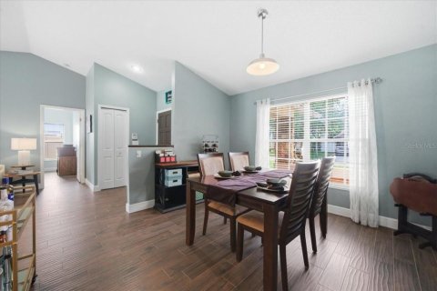 House in Tampa, Florida 4 bedrooms, 183.02 sq.m. № 2197254 - photo 16