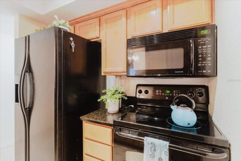 Condominio en venta en Dunedin, Florida, 1 dormitorio, 75.99 m2 № 1893588 - foto 12