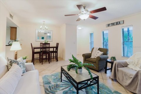 Condominio en venta en Dunedin, Florida, 1 dormitorio, 75.99 m2 № 1893588 - foto 5