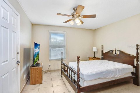 Casa en venta en Tampa, Florida, 6 dormitorios, 183.76 m2 № 2217987 - foto 12