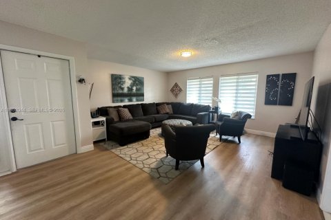 Casa en alquiler en Davie, Florida, 4 dormitorios, 198.81 m2 № 2054319 - foto 10