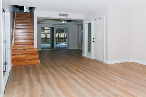 Casa en alquiler en Davie, Florida, 4 dormitorios, 198.81 m2 № 2054319 - foto 6
