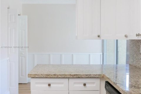 Casa en alquiler en Davie, Florida, 4 dormitorios, 198.81 m2 № 2054319 - foto 20