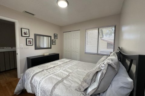 Casa en alquiler en Davie, Florida, 4 dormitorios, 198.81 m2 № 2054319 - foto 27