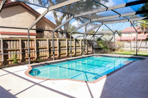 Casa en alquiler en Davie, Florida, 4 dormitorios, 198.81 m2 № 2054319 - foto 3