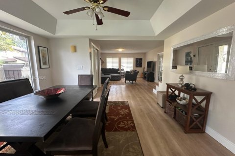 Casa en alquiler en Davie, Florida, 4 dormitorios, 198.81 m2 № 2054319 - foto 13