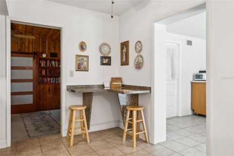 Casa en venta en Brandon, Florida, 4 dormitorios, 159.98 m2 № 1915804 - foto 8