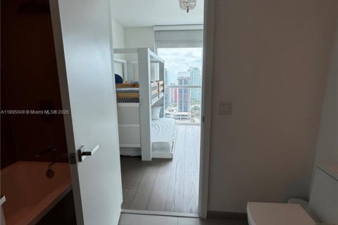 Снять в аренду кондоминиум в Майами, Флорида 2 спальни, 105.35м2, № 1947499 - фото 18