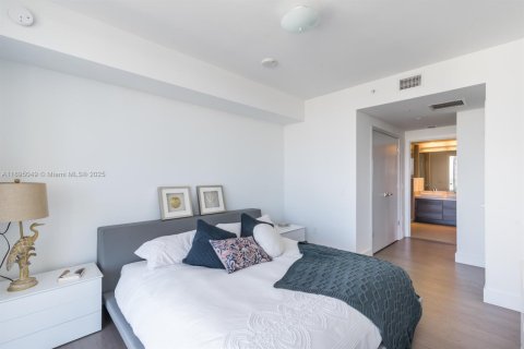 Снять в аренду кондоминиум в Майами, Флорида 2 спальни, 105.35м2, № 1947499 - фото 12