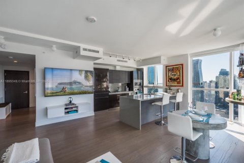 Снять в аренду кондоминиум в Майами, Флорида 2 спальни, 105.35м2, № 1947499 - фото 7