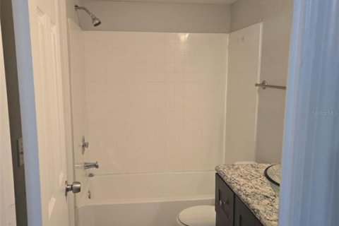 Condo in Orlando, Florida, 2 bedrooms № 2376659 - photo 10