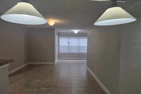 Condo in Orlando, Florida, 2 bedrooms № 2376659 - photo 5