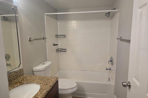 Condo in Orlando, Florida, 2 bedrooms № 2376659 - photo 9