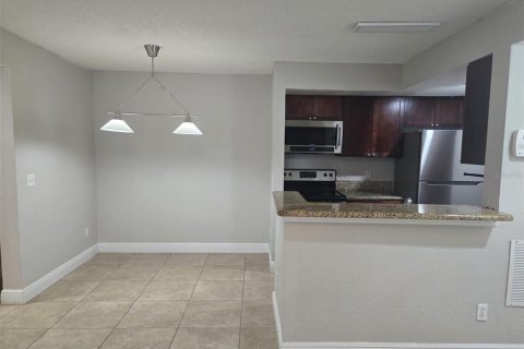 Condo in Orlando, Florida, 2 bedrooms № 2376659 - photo 7