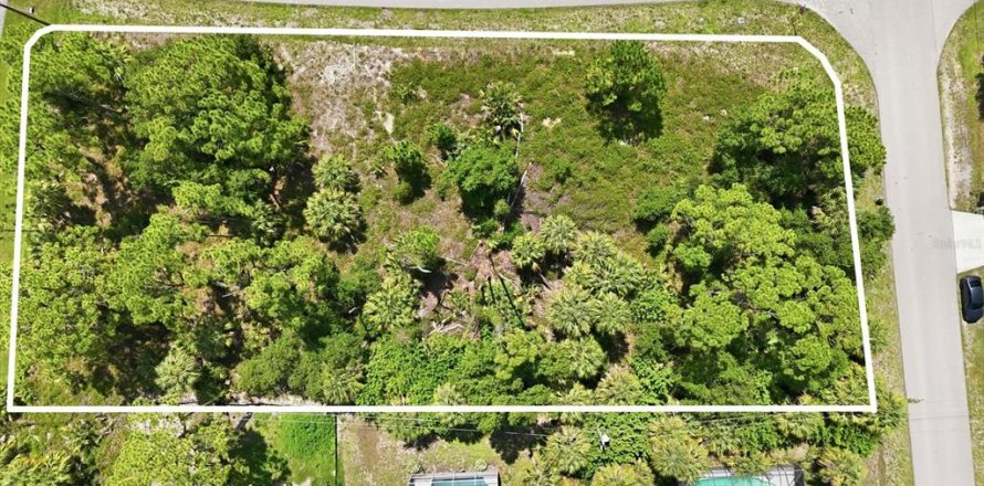 Terreno en North Port, Florida № 2197893
