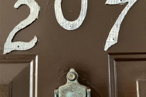 Condo in Oakland Park, Florida, 2 bedrooms  № 2003872 - photo 4