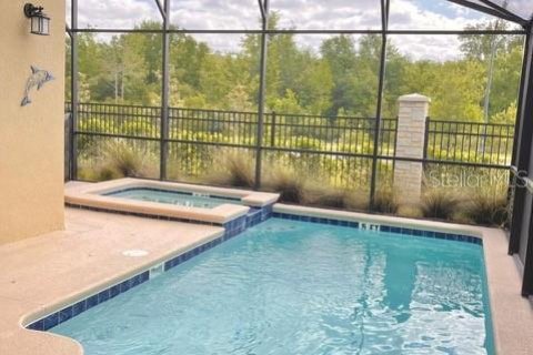 House in Kissimmee, Florida 5 bedrooms, 278.34 sq.m. № 2348193 - photo 18