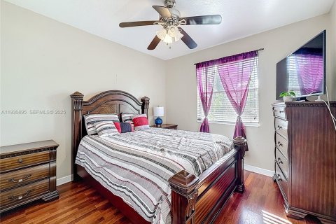 House in Miramar, Florida 4 bedrooms, 219.44 sq.m. № 1990949 - photo 21