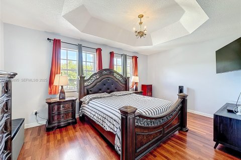 House in Miramar, Florida 4 bedrooms, 219.44 sq.m. № 1990949 - photo 4