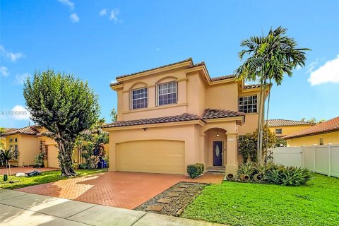 House in Miramar, Florida 4 bedrooms, 219.44 sq.m. № 1990949 - photo 8