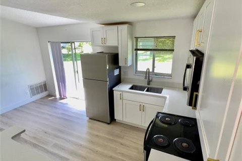 House in Orlando, Florida 2 bedrooms, 98.85 sq.m. № 1840521 - photo 6