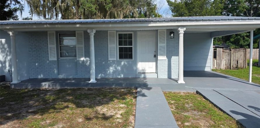 Villa ou maison à Deltona, Floride 3 chambres, 103.49 m2 № 2400497