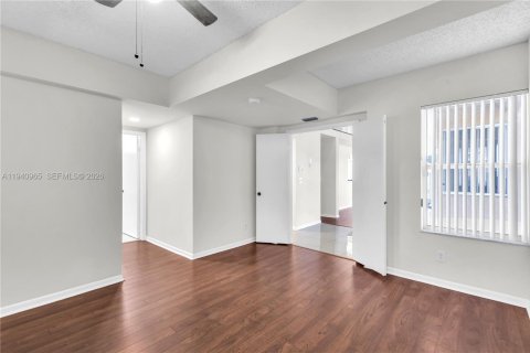 Снять в аренду виллу или дом в Плантация, Флорида 3 спальни, 138.61м2, № 1998070 - фото 22