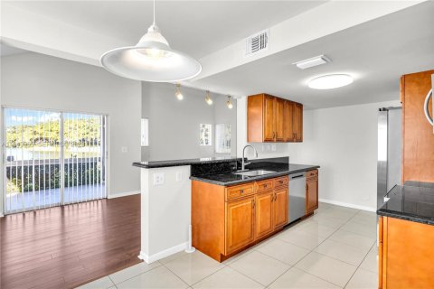 Снять в аренду виллу или дом в Плантация, Флорида 3 спальни, 138.61м2, № 1998070 - фото 17