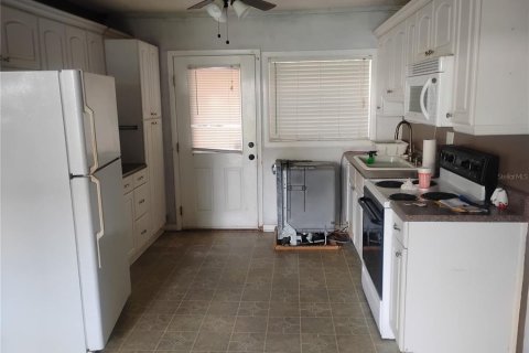 House in Milton, Florida 3 bedrooms, 112.32 sq.m. № 1876010 - photo 2