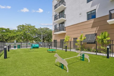 Apartamento en alquiler en Lauderhill, Florida, 2 dormitorios № 1186230 - foto 1
