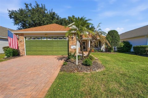 Villa ou maison à Leesburg, Floride 3 chambres, 160.91 m2 № 2430712