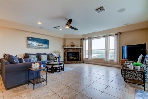 Casa en alquiler en Tarpon Springs, Florida, 5 dormitorios, 380.16 m2 № 1640274 - foto 12