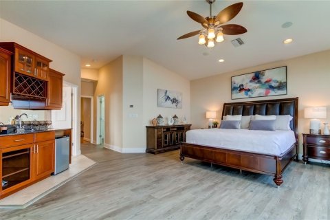 Casa en alquiler en Tarpon Springs, Florida, 5 dormitorios, 380.16 m2 № 1640274 - foto 29