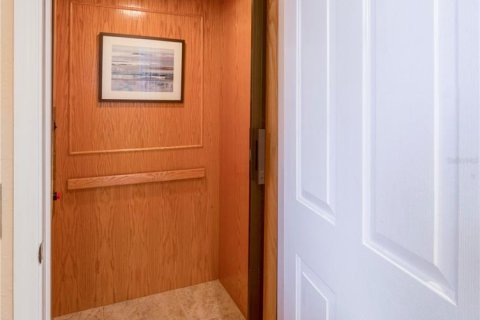 Casa en alquiler en Tarpon Springs, Florida, 5 dormitorios, 380.16 m2 № 1640274 - foto 27