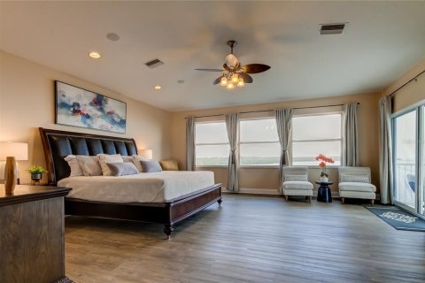 Casa en alquiler en Tarpon Springs, Florida, 5 dormitorios, 380.16 m2 № 1640274 - foto 28