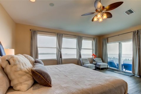 Casa en alquiler en Tarpon Springs, Florida, 5 dormitorios, 380.16 m2 № 1640274 - foto 30