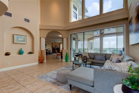 Casa en alquiler en Tarpon Springs, Florida, 5 dormitorios, 380.16 m2 № 1640274 - foto 8